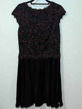 Tadashi Shoji Black Midi Dress with Burgundy Lace Embroidery Women's Size 14